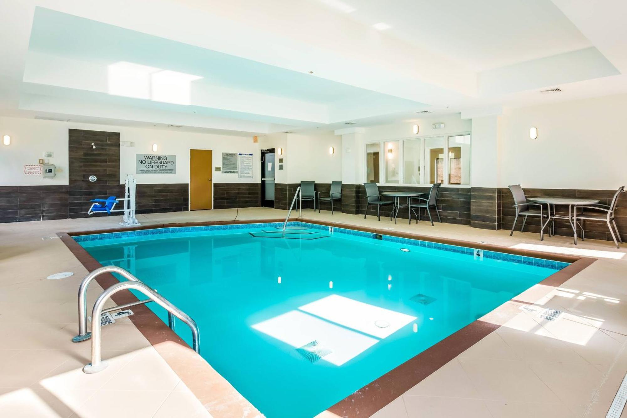Fairfield By Marriott Inn & Suites Greensboro Coliseum Area Exterior foto